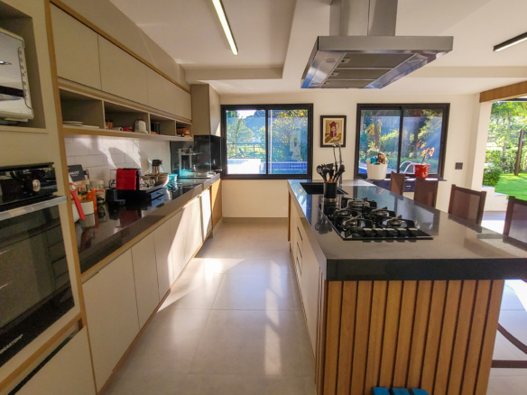Casa no Condomínio Costa Verde Tabatinga com 5 suítes, na Praia de Tabatinga.