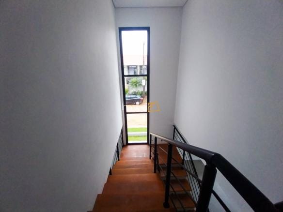 Casa à Venda em Ubatuba no Condomínio Salga Lagoinha com 4 suítes e 260m²
