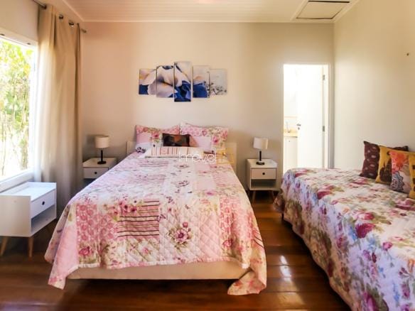 Casa à Venda em Ubatuba no Condomínio Recanto da Lagoinha com 3 suítes e 244 m²