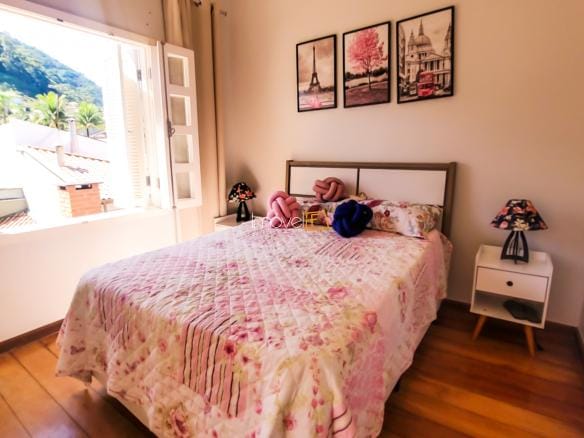 Casa à Venda em Ubatuba no Condomínio Recanto da Lagoinha com 3 suítes e 244 m²