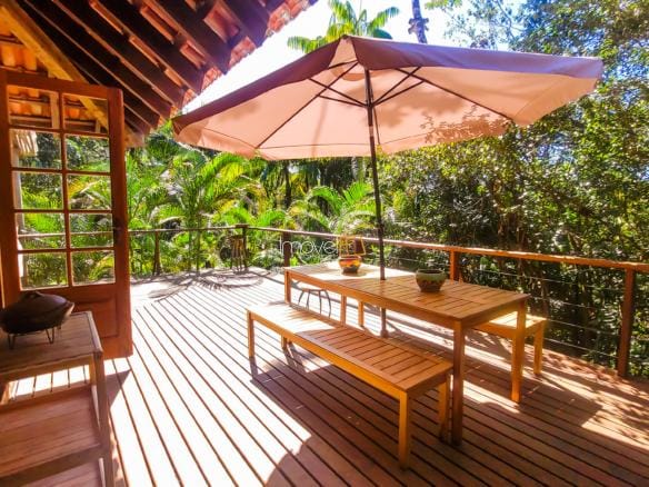 Casa de Condomínio para venda com 6 quartos sendo 4 suites em Praia Vermelha com 242m²