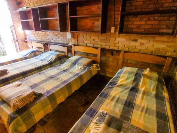 Casa de Condomínio para venda com 6 quartos sendo 4 suites em Praia Vermelha com 242m²