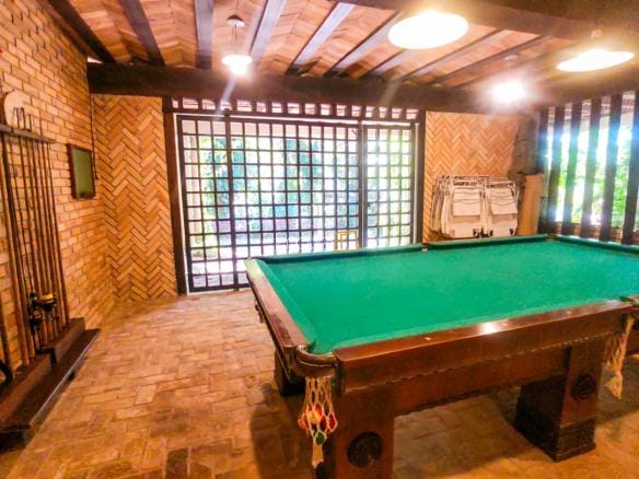 Casa de Condomínio para venda com 6 quartos sendo 4 suites em Praia Vermelha com 242m²