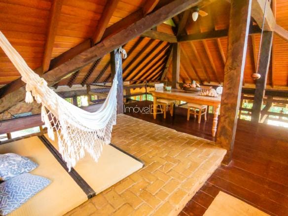 Casa de Condomínio para venda com 6 quartos sendo 4 suites em Praia Vermelha com 242m²