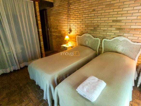 Casa de Condomínio para venda com 6 quartos sendo 4 suites em Praia Vermelha com 242m²