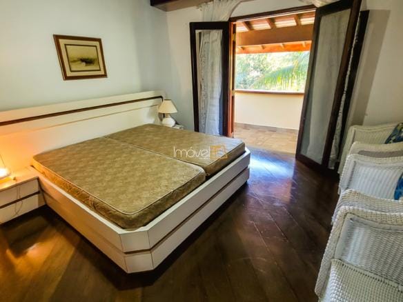 Casa para Venda com 4 quartos, em Tabatinga Ubatuba com 280m²