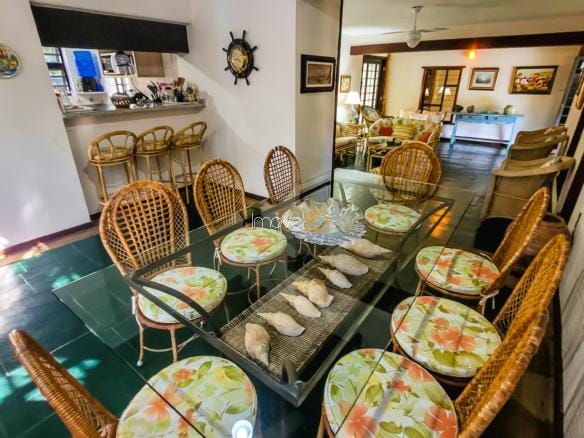 Casa para Venda com 4 quartos, em Tabatinga Ubatuba com 280m²
