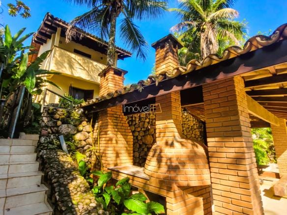 Casa para Venda com 4 quartos, em Tabatinga Ubatuba com 280m²