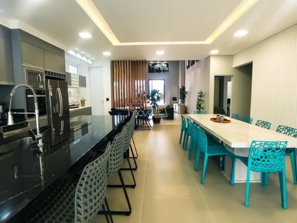 Casa para venda no Condomínio Costa Nova Residence em Massaguaçu com 4 suítes e 200m²