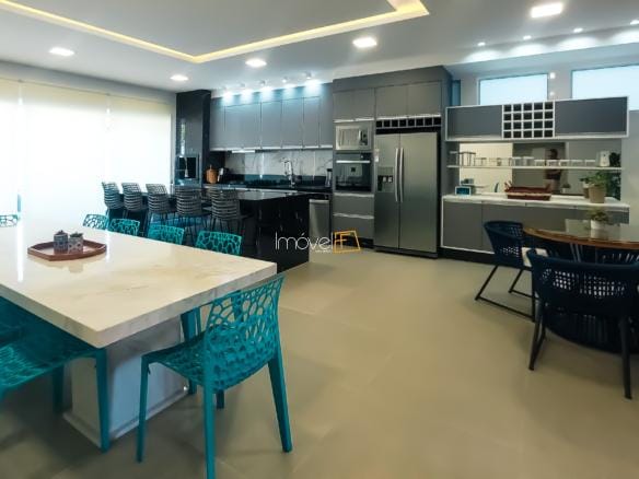 Casa para venda no Condomínio Costa Nova Residence em Massaguaçu com 4 suítes e 200m²