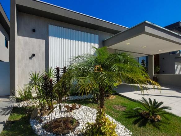 Casa para venda no Condomínio Costa Nova Residence em Massaguaçu com 4 suítes e 200m²