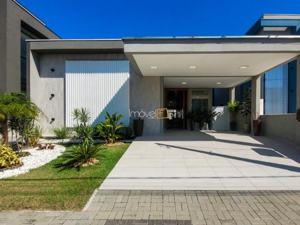 Casa para venda no Condomínio Costa Nova Residence em Massaguaçu com 4 suítes e 200m²
