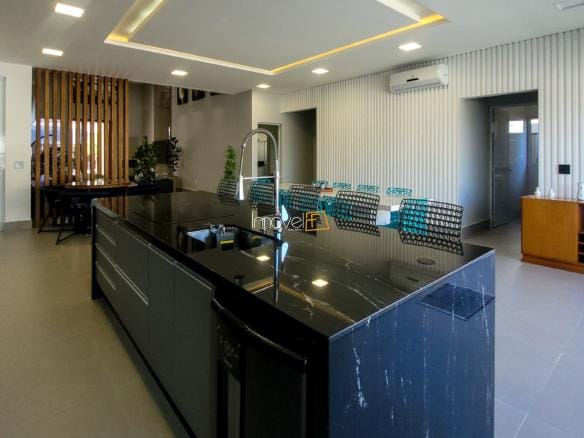 Casa para venda no Condomínio Costa Nova Residence em Massaguaçu com 4 suítes e 200m²