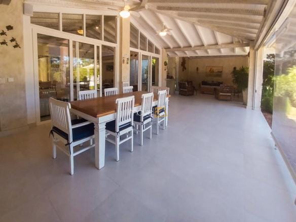 Casa no Condomínio Costa Verde Tabatinga com 6 suítes, na Praia de Tabatinga