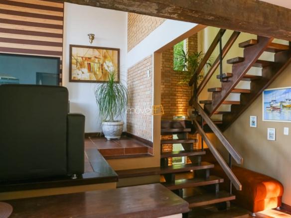 Casa com 4 dormitórios sendo 2 suítes no loteamento Roteiro do Sol – Praia da Cocanha
