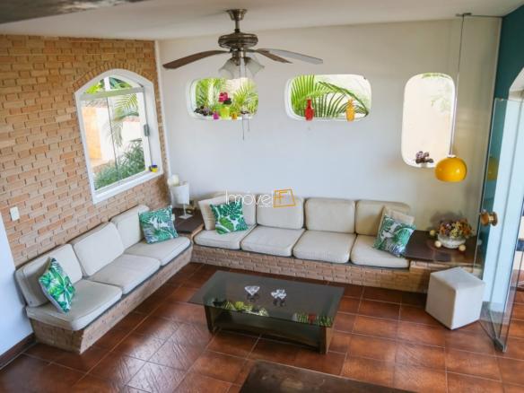 Casa com 4 dormitórios sendo 2 suítes no loteamento Roteiro do Sol – Praia da Cocanha
