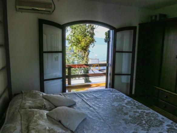 Casa com 4 dormitórios sendo 2 suítes no loteamento Roteiro do Sol – Praia da Cocanha