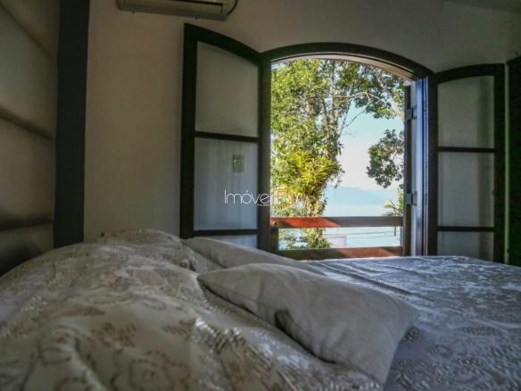 Casa com 4 dormitórios sendo 2 suítes no loteamento Roteiro do Sol – Praia da Cocanha