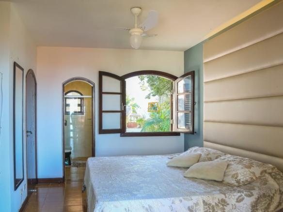 Casa com 4 dormitórios sendo 2 suítes no loteamento Roteiro do Sol – Praia da Cocanha