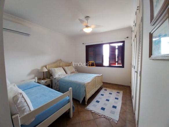 Casa no Condomínio Costa Verde Tabatinga com 5 suites, na Praia de Tabatinga com 400m²