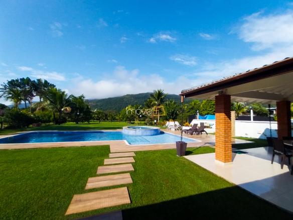 Casa no Condomínio Costa Verde Tabatinga com 5 suites, na Praia de Tabatinga com 400m²