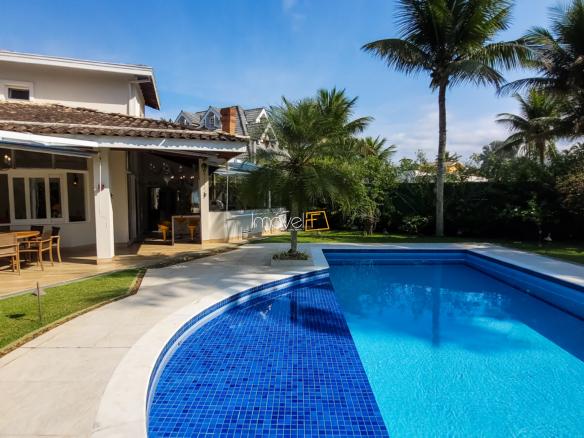 Casa no Condomínio Costa Verde Tabatinga com 6 dormitórios, na Praia de Tabatinga com 388m²