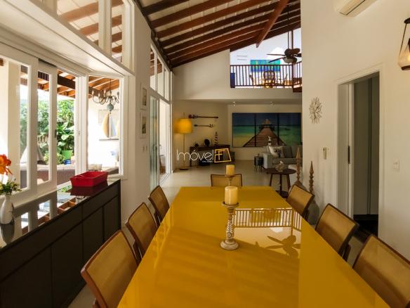 Casa no Condomínio Costa Verde Tabatinga com 6 dormitórios, na Praia de Tabatinga com 388m²