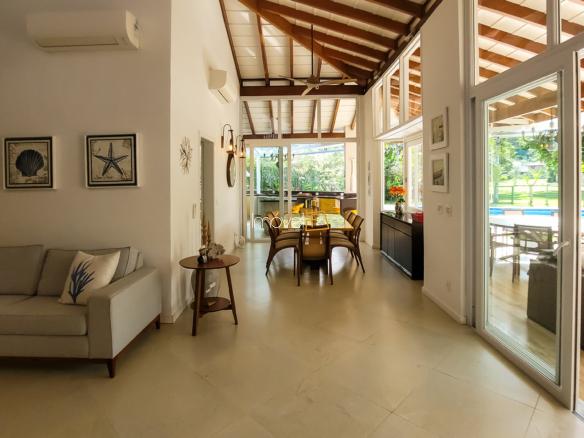 Casa no Condomínio Costa Verde Tabatinga com 6 dormitórios, na Praia de Tabatinga com 388m²