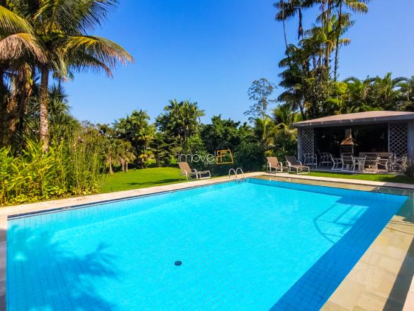 Casa no Condomínio Costa Verde Tabatinga com 5 dormitórios, na Praia de Tabatinga com 426m²