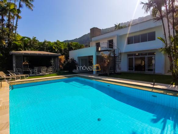 Casa no Condomínio Costa Verde Tabatinga com 5 dormitórios, na Praia de Tabatinga com 426m²