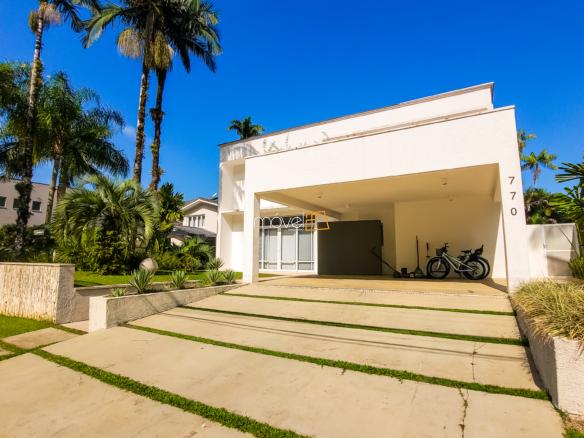 Casa no Condomínio Costa Verde Tabatinga com 5 dormitórios, na Praia de Tabatinga com 426m²