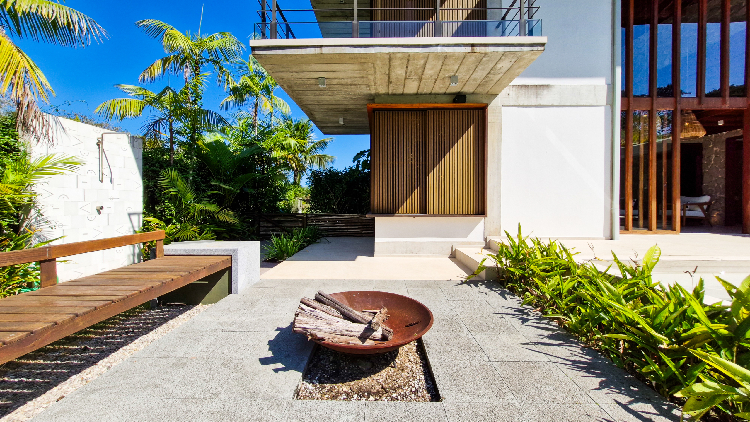 Casa para venda no Condomínio Portofino com 3 suítes na Praia de Mococa com 385m²