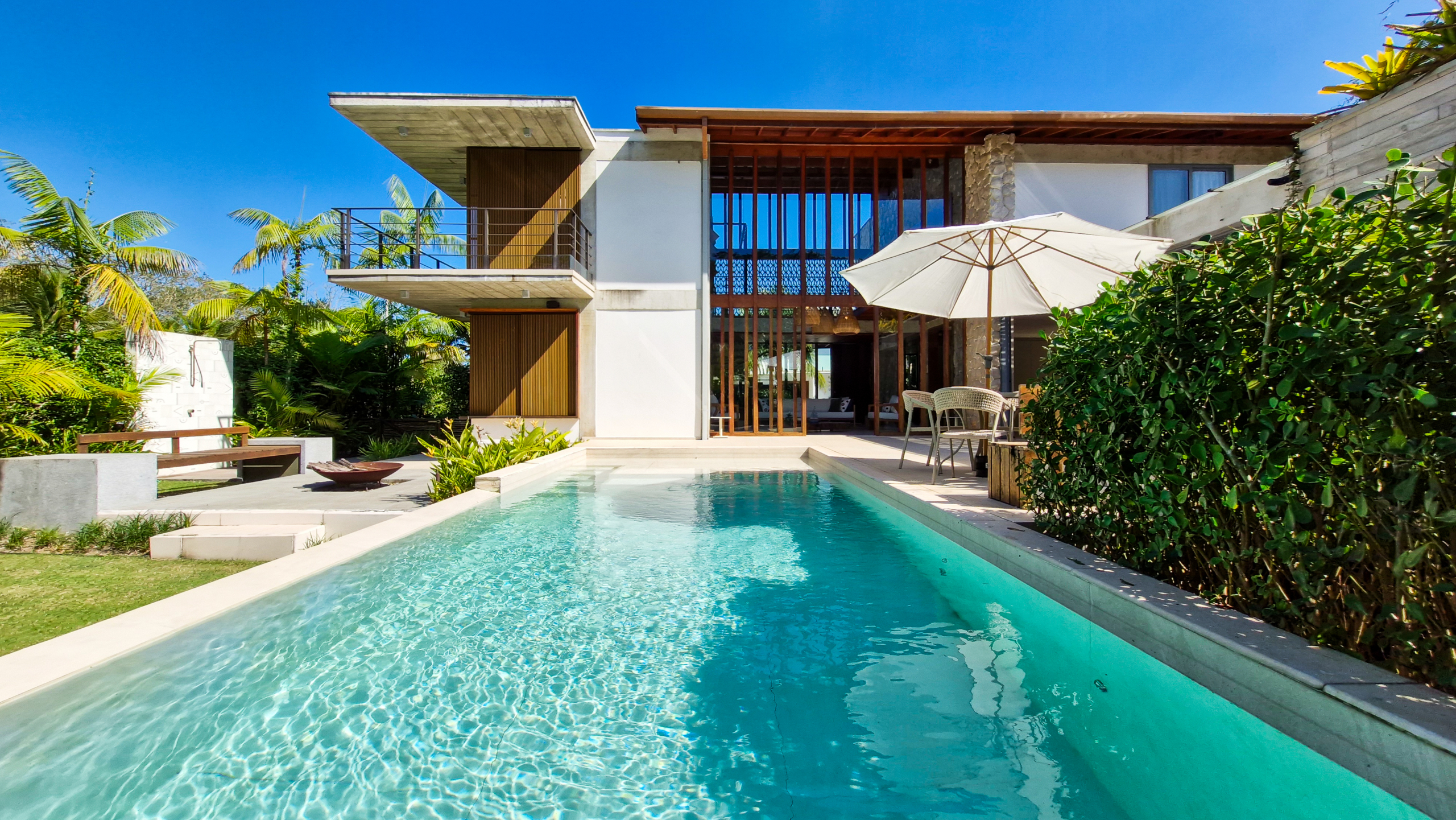Casa para venda no Condomínio Portofino com 3 suítes na Praia de Mococa com 385m²