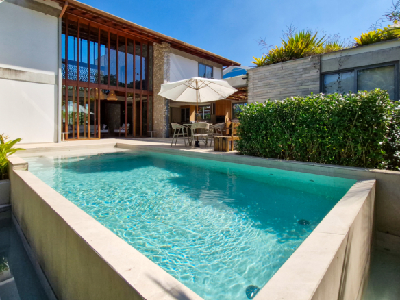 Casa para venda no Condomínio Portofino com 3 suítes na Praia de Mococa com 385m²