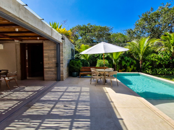 Casa para venda no Condomínio Portofino com 3 suítes na Praia de Mococa com 385m²