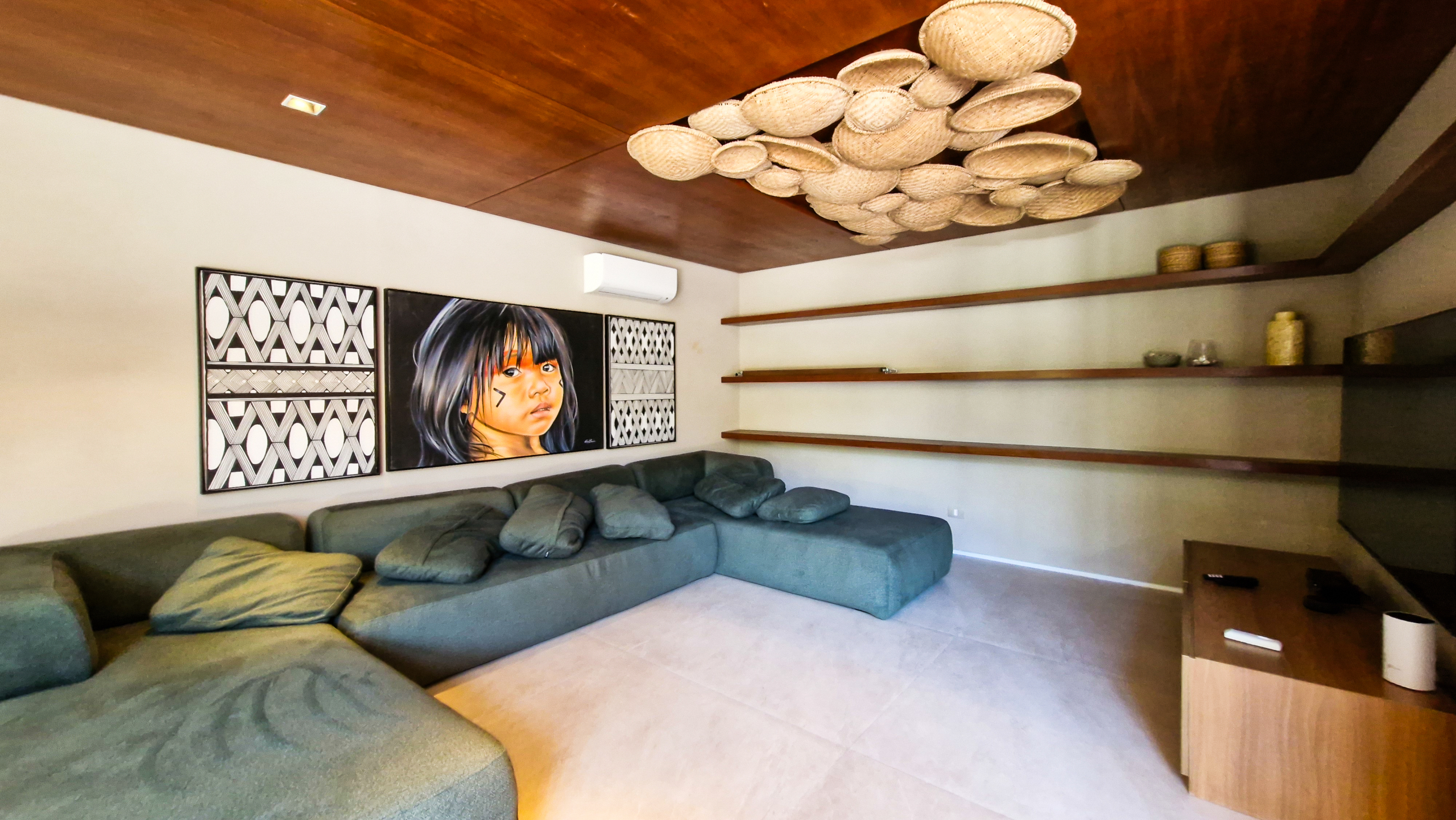 Casa para venda no Condomínio Portofino com 3 suítes na Praia de Mococa com 385m²