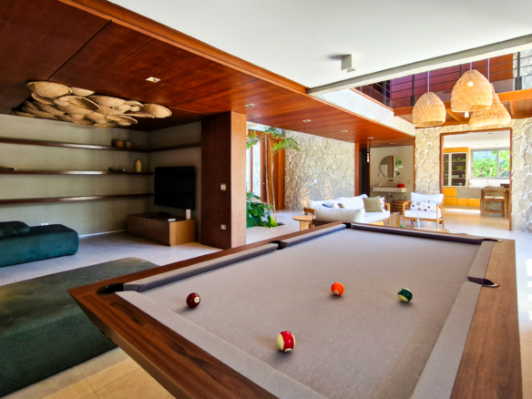 Casa para venda no Condomínio Portofino com 3 suítes na Praia de Mococa com 385m²