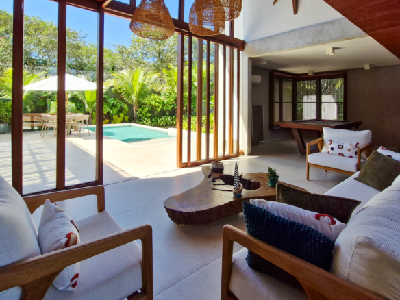 Casa para venda no Condomínio Portofino com 3 suítes na Praia de Mococa com 385m²