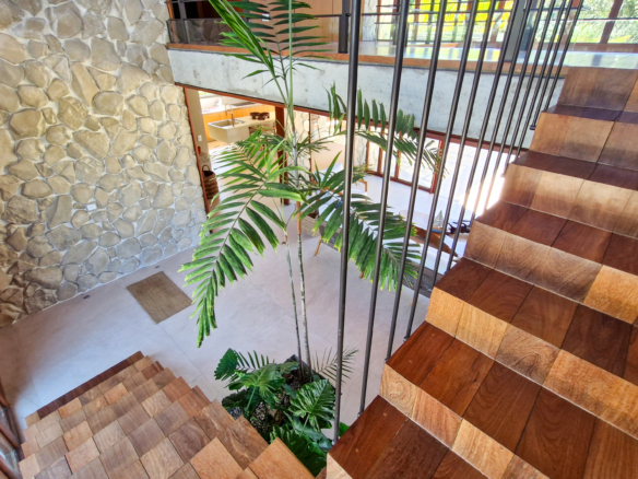 Casa para venda no Condomínio Portofino com 3 suítes na Praia de Mococa com 385m²