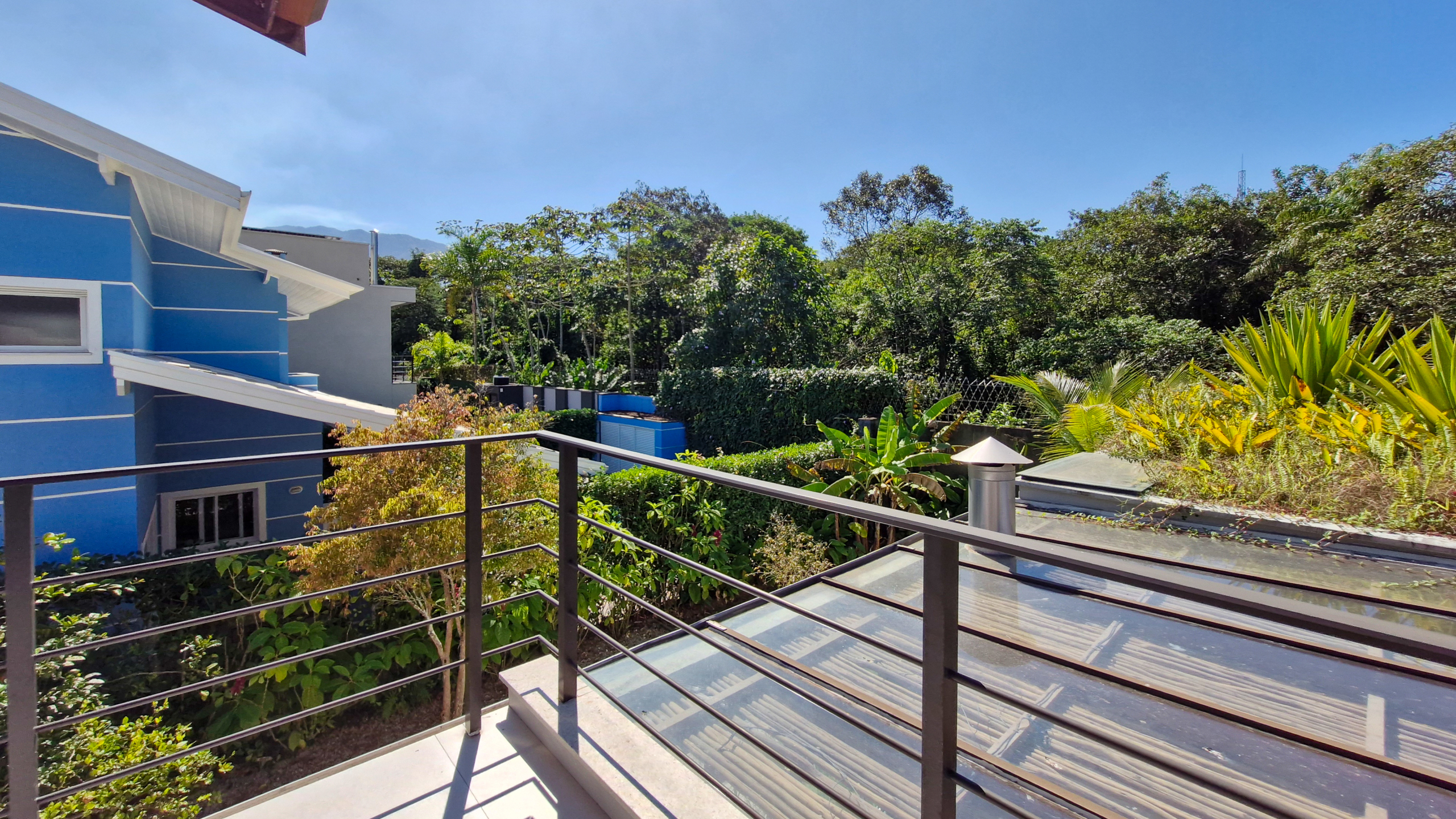Casa para venda no Condomínio Portofino com 3 suítes na Praia de Mococa com 385m²