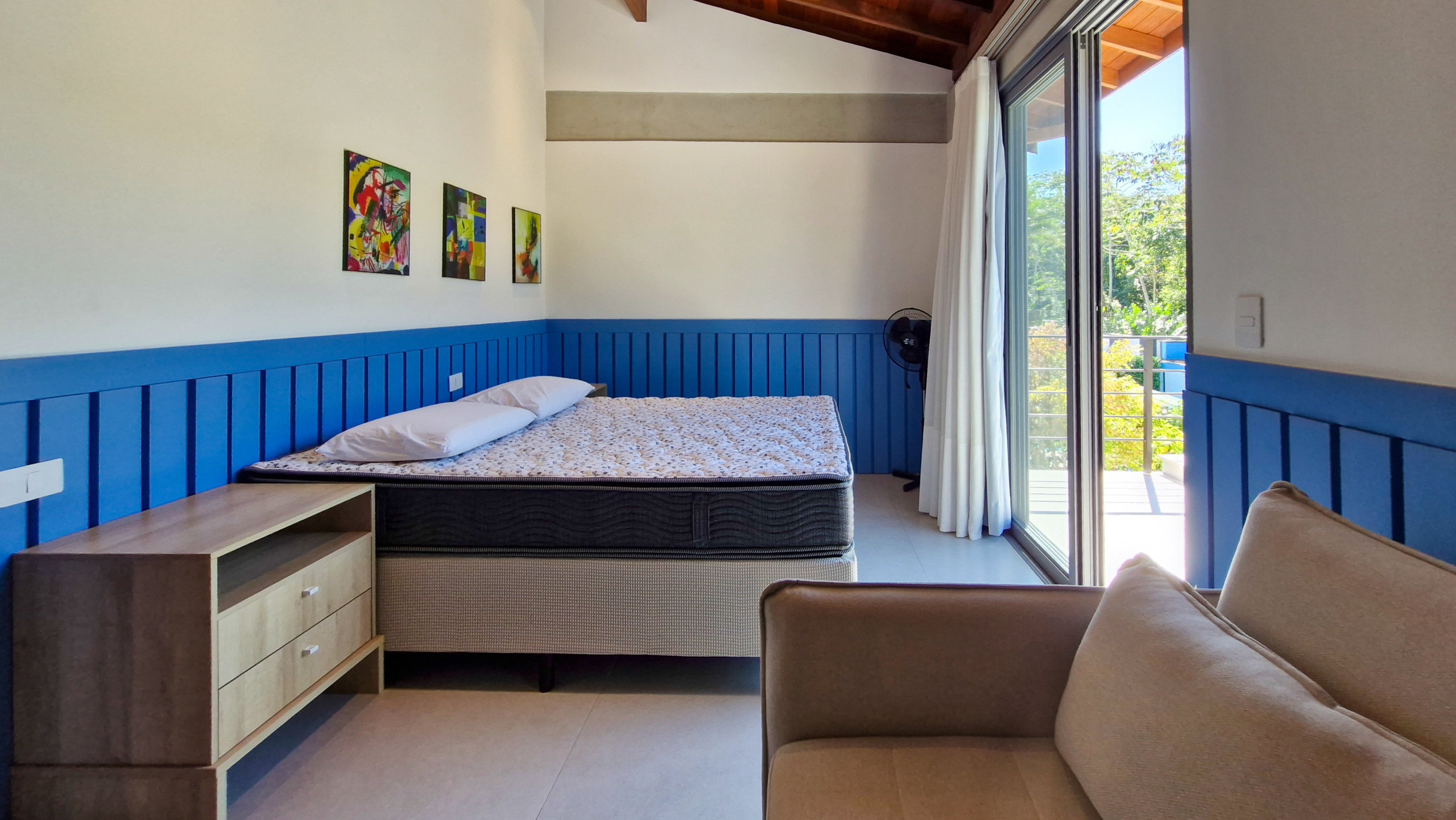 Casa para venda no Condomínio Portofino com 3 suítes na Praia de Mococa com 385m²