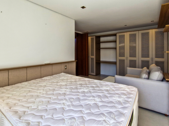 Casa para venda no Condomínio Portofino com 3 suítes na Praia de Mococa com 385m²