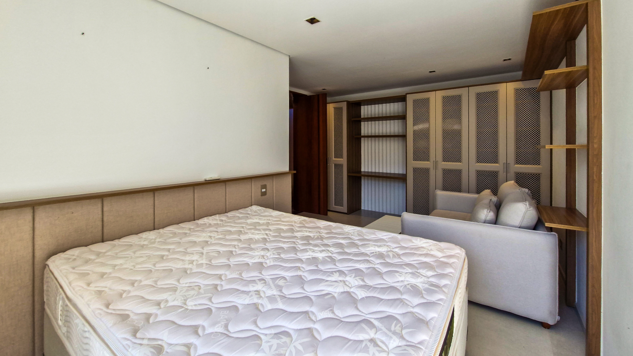 Casa para venda no Condomínio Portofino com 3 suítes na Praia de Mococa com 385m²