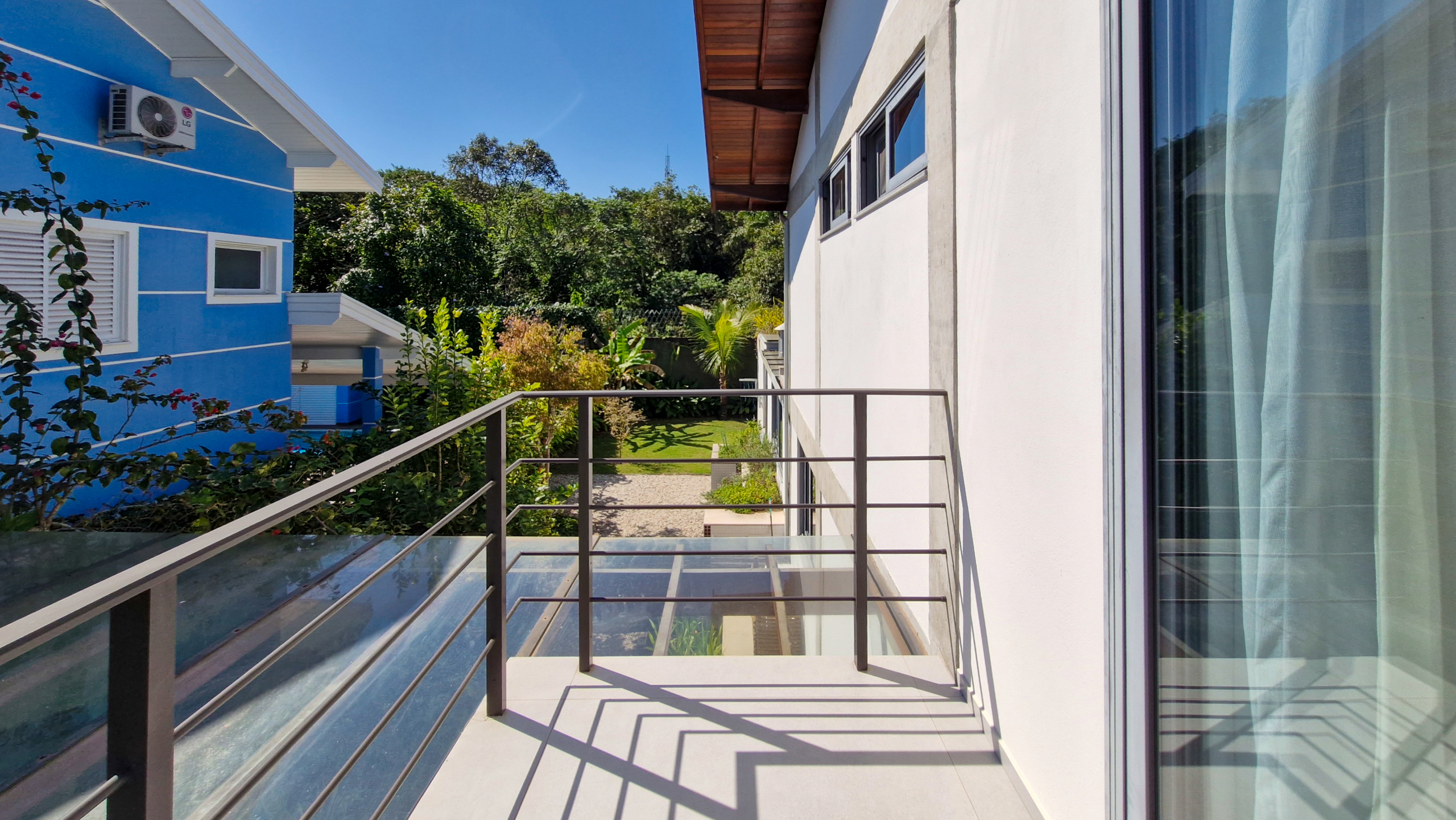 Casa para venda no Condomínio Portofino com 3 suítes na Praia de Mococa com 385m²
