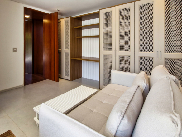 Casa para venda no Condomínio Portofino com 3 suítes na Praia de Mococa com 385m²