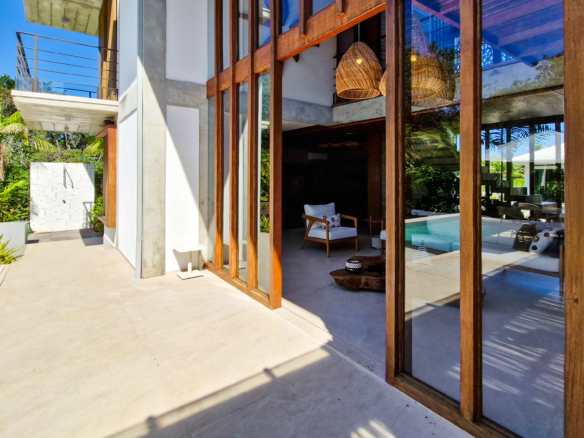 Casa para venda no Condomínio Portofino com 3 suítes na Praia de Mococa com 385m²