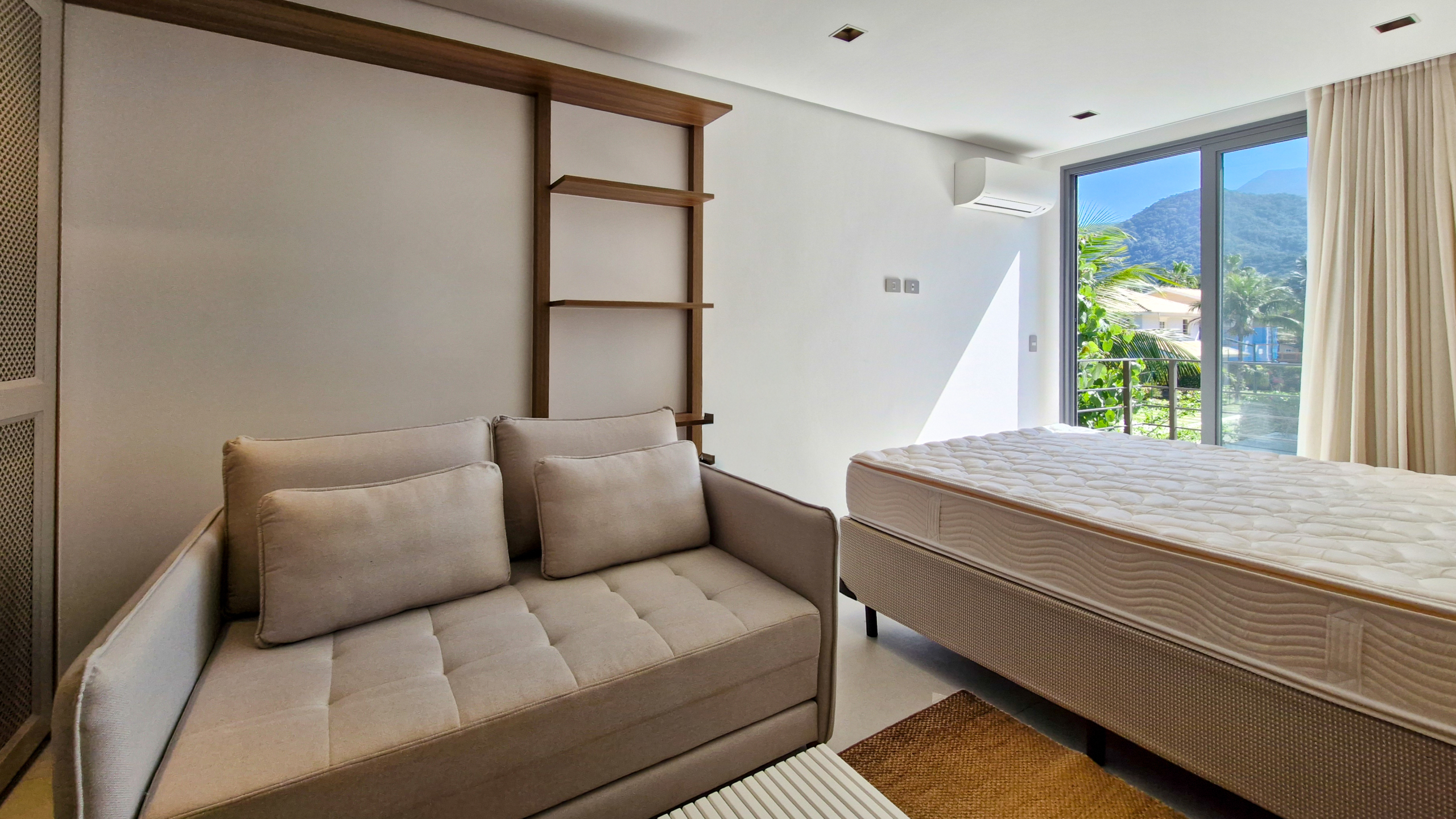 Casa para venda no Condomínio Portofino com 3 suítes na Praia de Mococa com 385m²