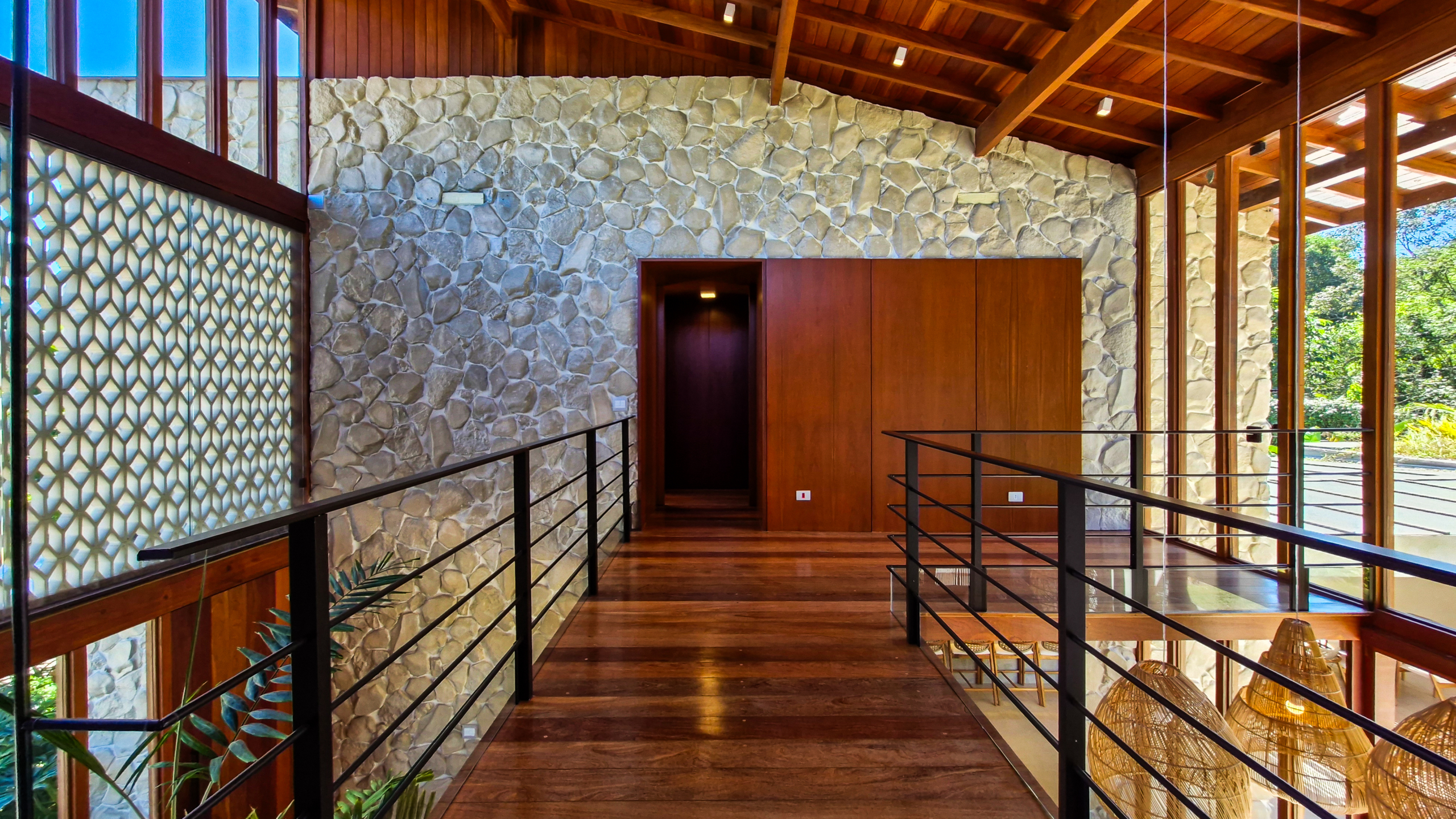 Casa para venda no Condomínio Portofino com 3 suítes na Praia de Mococa com 385m²