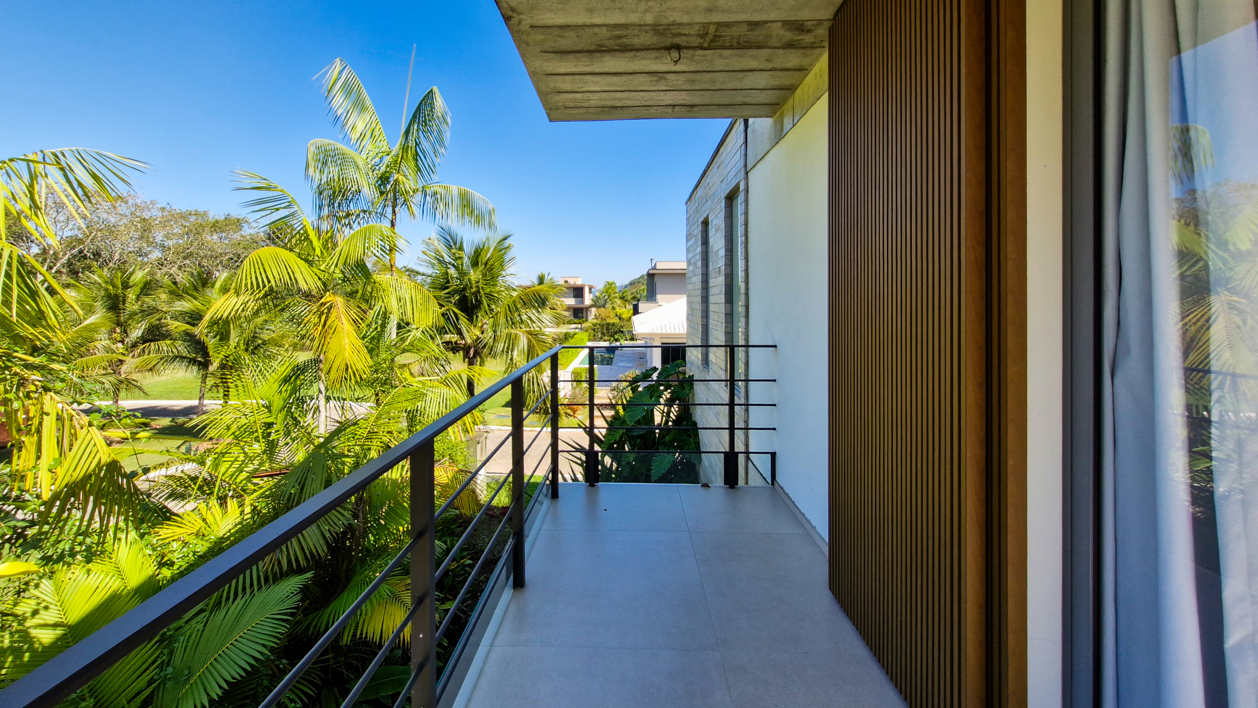 Casa para venda no Condomínio Portofino com 3 suítes na Praia de Mococa com 385m²