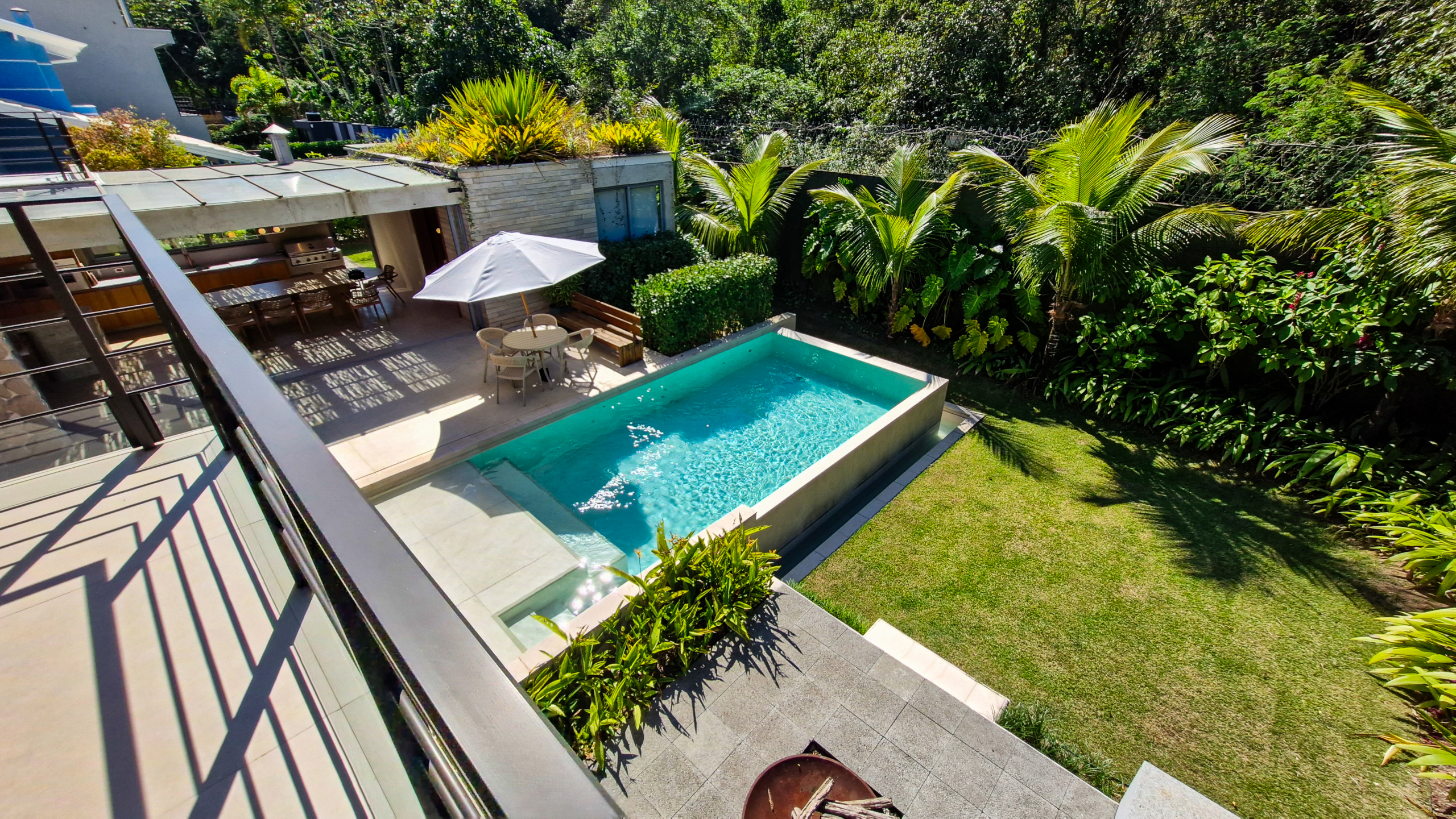 Casa para venda no Condomínio Portofino com 3 suítes na Praia de Mococa com 385m²
